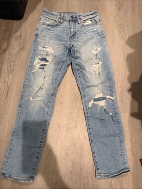 American Eagle Outfitters Light Blue Distressed Straight Jeans